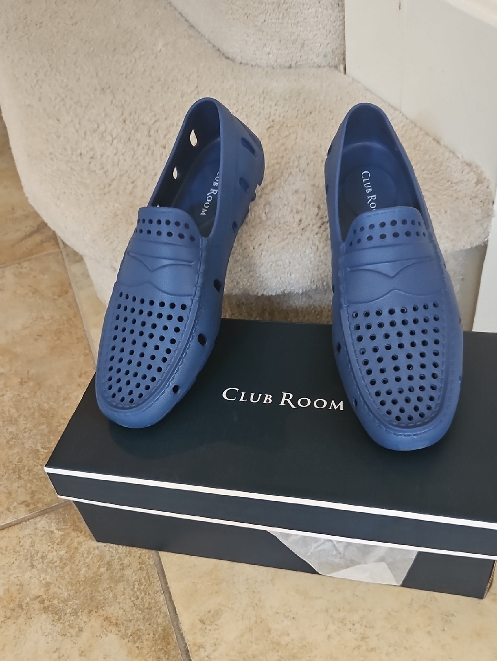 Club Room Men's Perforated Navy Slip-On Loafers Size 8